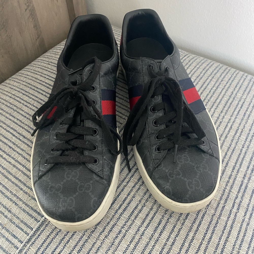 Gucci sneakers worn 2/3 times. Like new